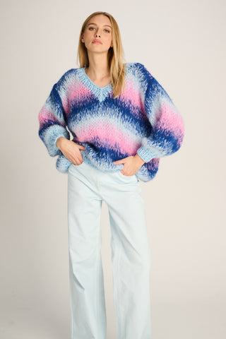 Alexandra Pullover V-Neck Degradé Pastel Blue / Cobalt / Pink