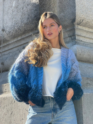 Amelie Cardigan Short Cable Degradé Navy / Jeans Blue / Pastel Blue